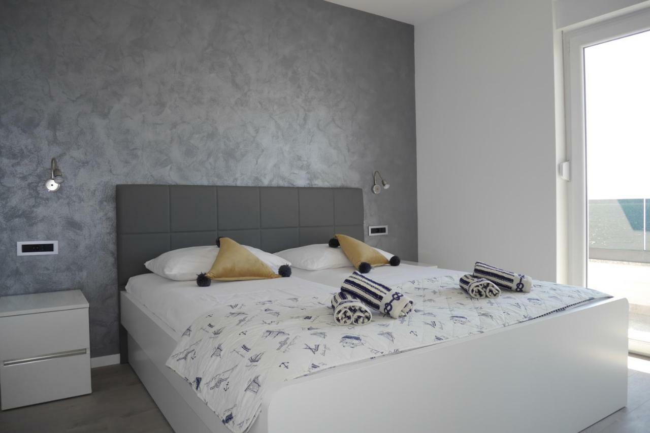 Luxury Apartments Beach Jesenice  Dış mekan fotoğraf