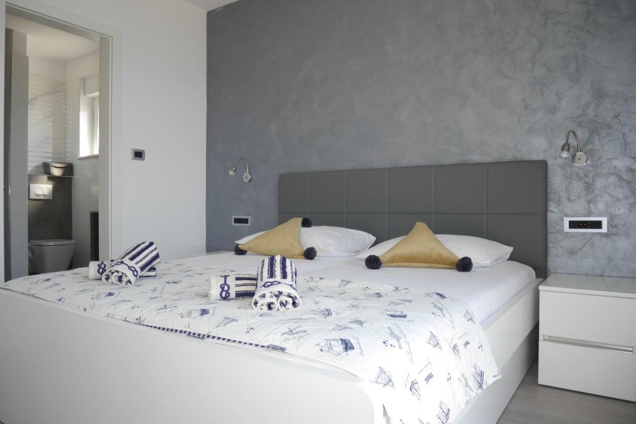 Luxury Apartments Beach Jesenice  Dış mekan fotoğraf