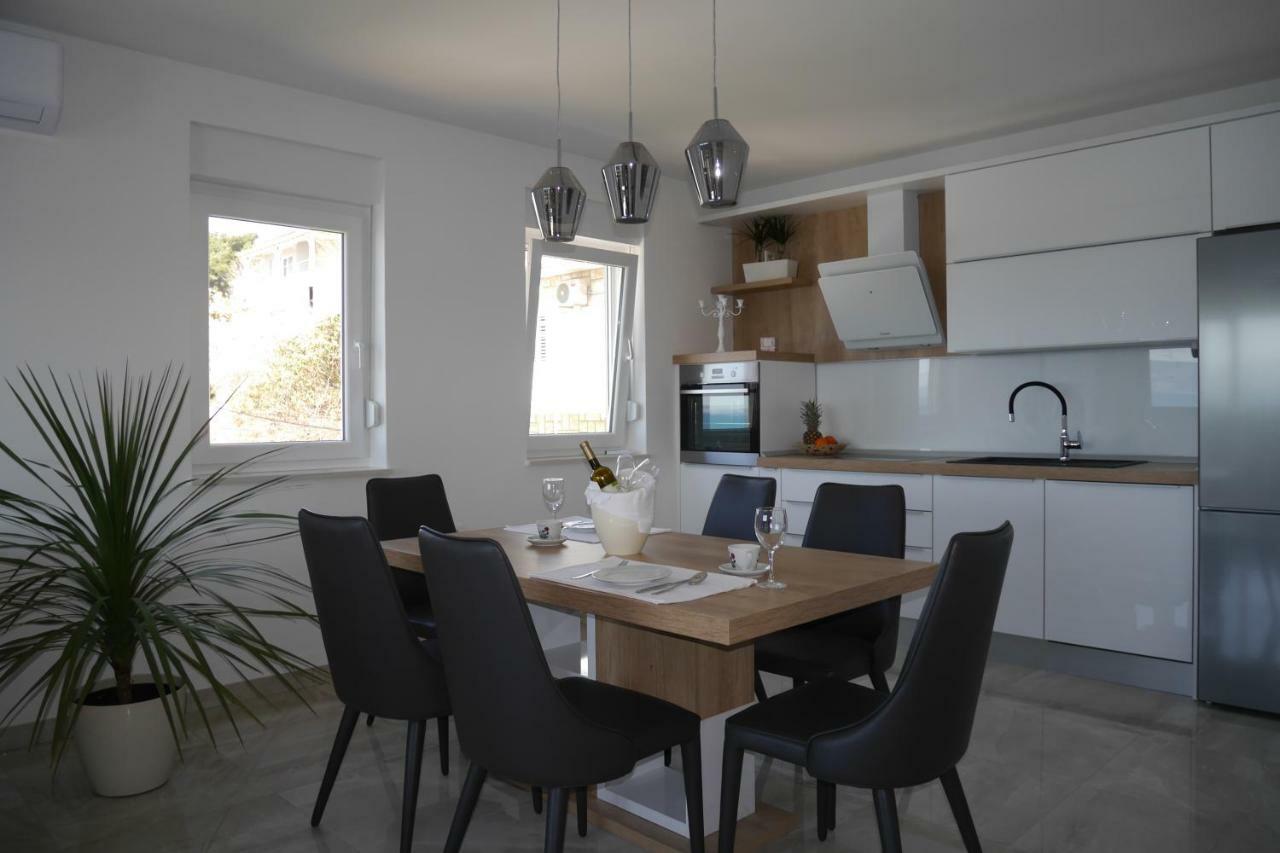 Luxury Apartments Beach Jesenice  Dış mekan fotoğraf